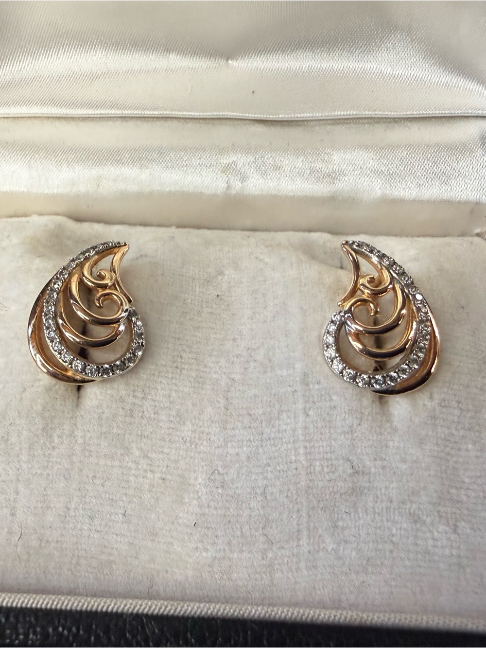 Modern Gold-Tone CZ Teardrop Stud Earrings